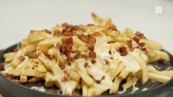 Batata Frita com Bacon e Muçarela P